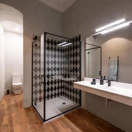 Spacious 3-bedroom In The Old Town Apartman Tallinn