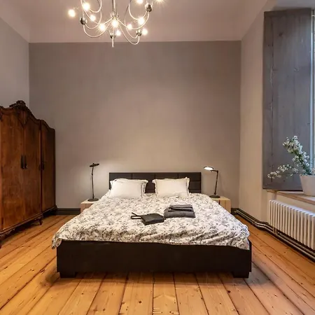 Spacious 3-bedroom In The Old Town Apartment Tallinn